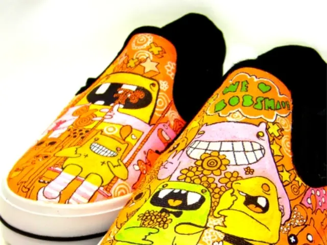 Warning Signs of Persistent Negativity in Your Circle: Identification and Coping Strategies