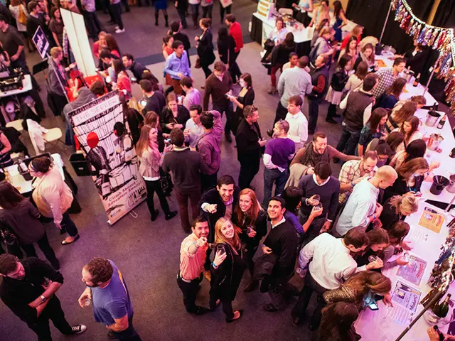Mayor hosts gathering for youth from Saporiššja, signing guest book in Old Town Hall