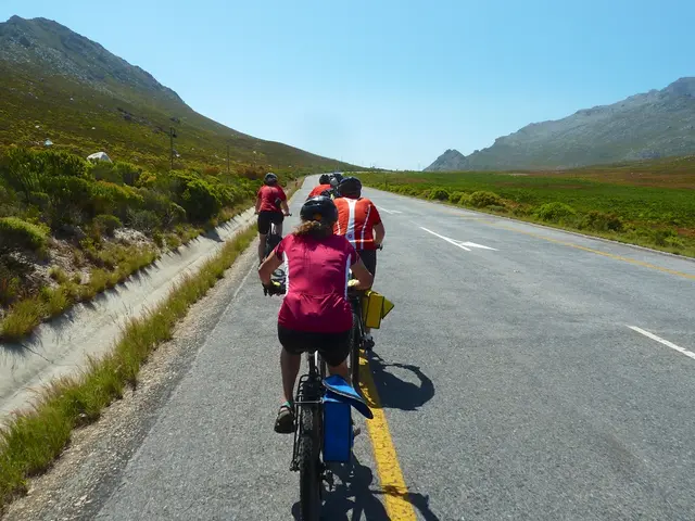 Top-rated compact cycling rain jackets for 2025