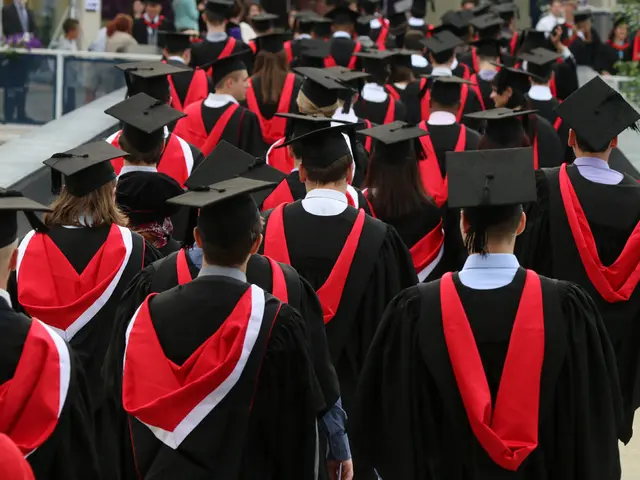 Memorable Graduation Photo Suggestions to Preserve the Special Moment